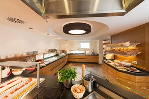 Colazione a buffet inclusa, servita tutte le mattine