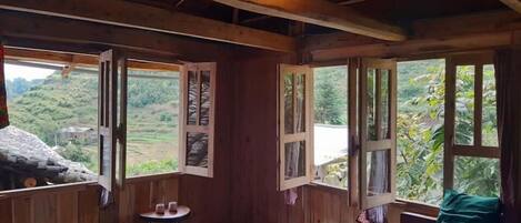 Kedap suara, Wi-Fi gratis, dan seprai linen