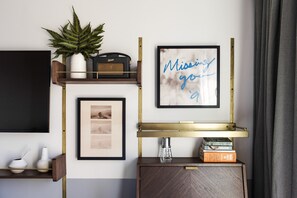 Cosy Manhattan View | Egyptian cotton sheets, premium bedding, in-room safe, desk