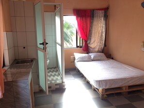 Quarto casal conforto, 1 cama de casal, para não fumantes | Edredons de pluma, individualmente decorados, individualmente mobiliados