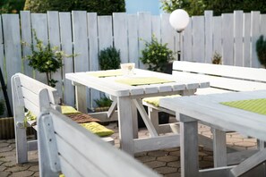 Breakfast, lunch, dinner served; Italian cuisine, al fresco dining 