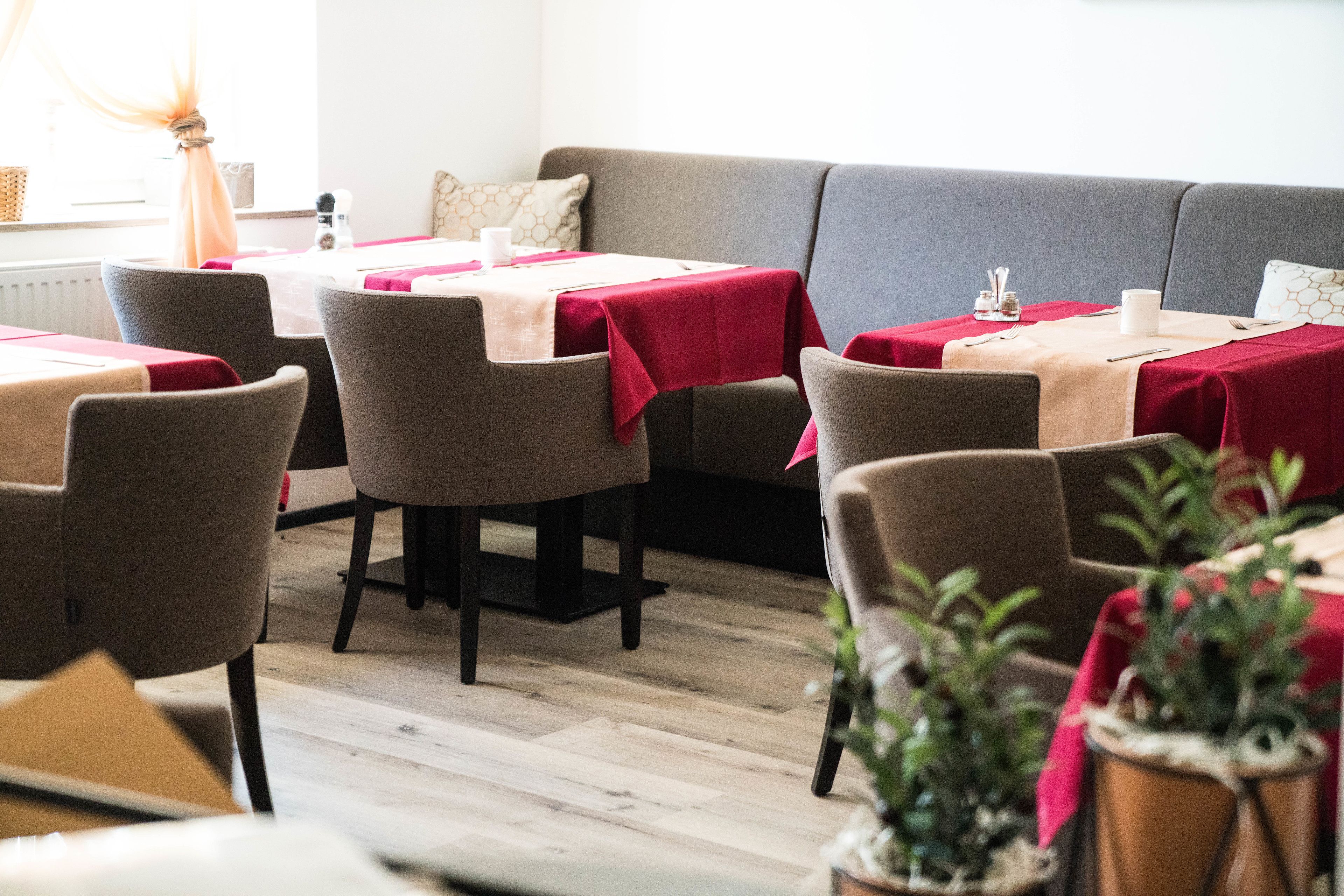 Frühstück, Mittagessen, italienische Küche, Speisen im Freien 