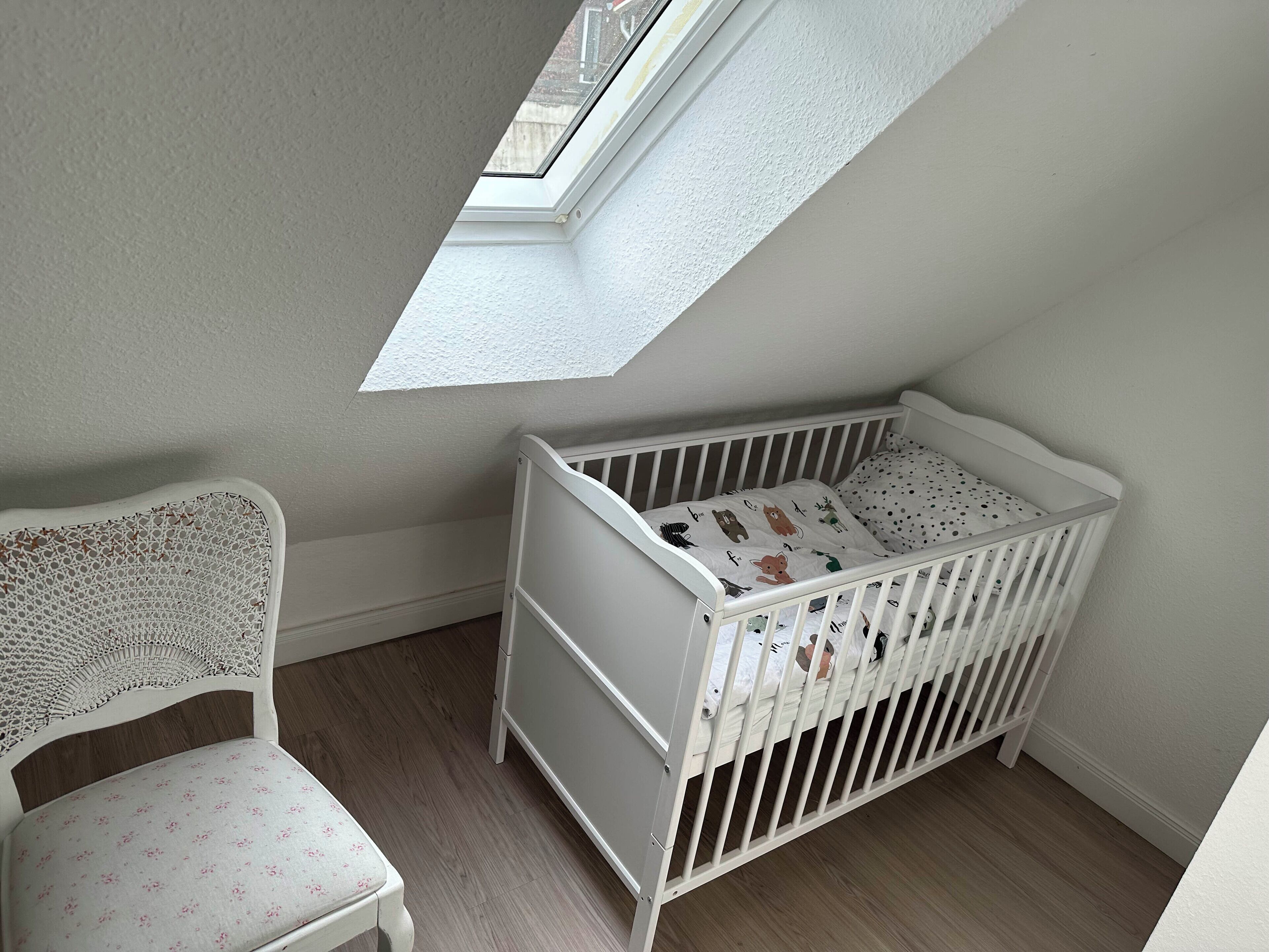 Apartment (Fledermaus) | Dihias secara berasingan, dilengkapkan perabot secara berasingan 