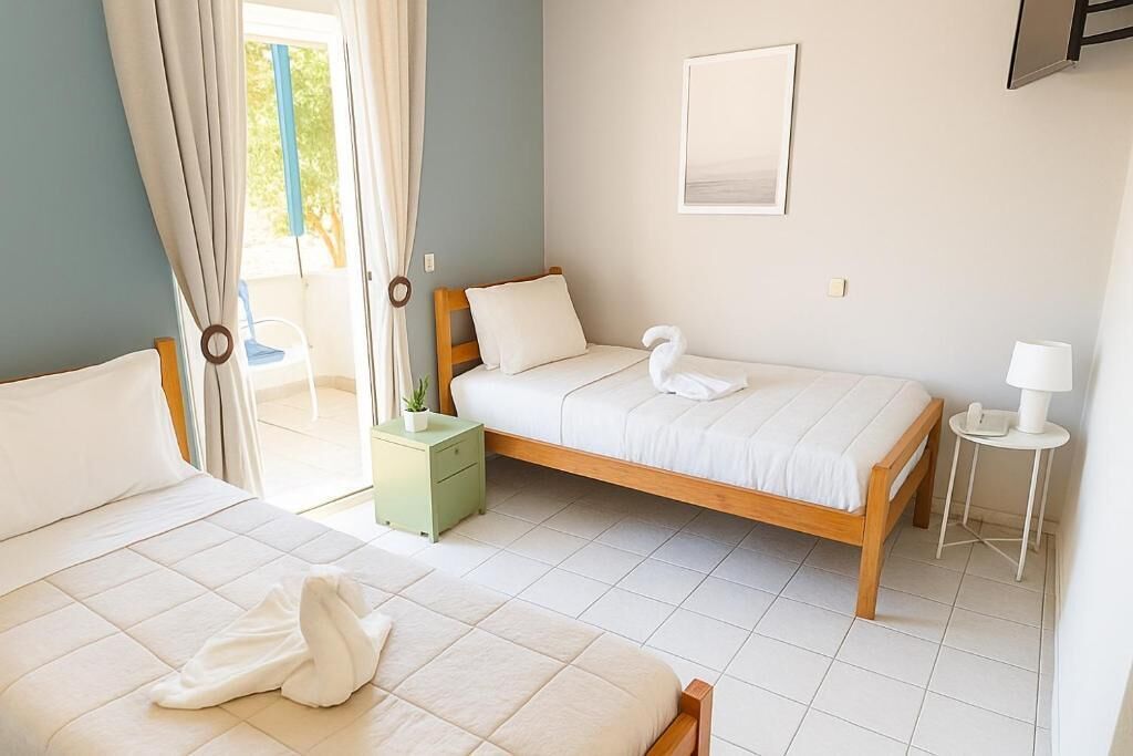 Quarto casal ou duplo standard, para não fumantes | Roupas de cama de algodão egípcio, roupas de cama premium, frigobar