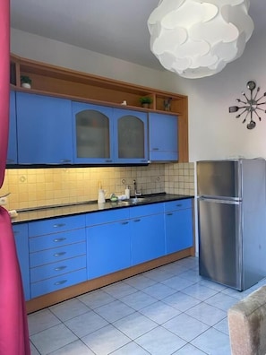 Deluxe Apartment, Non Smoking | Private kitchen | Fridge, stovetop, coffee/tea maker, electric kettle - Rethymno Blue Residence (Rethymno)