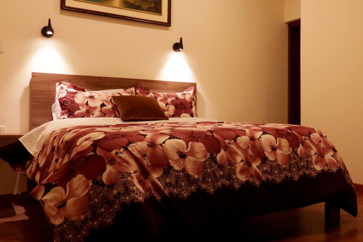 Suíte júnior, 1 cama Queen | Roupas de cama de algodão egípcio, roupas de cama premium