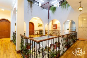 Front of property - Hotel David (Quito)