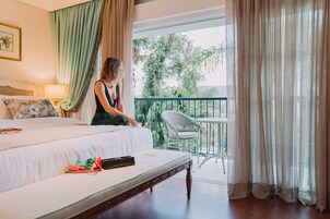 Ropa de cama de alta calidad y minibar