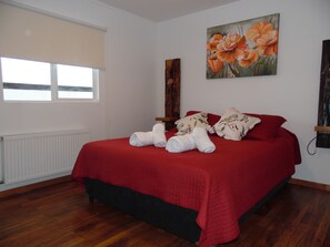 Double Room, 1 Queen Bed, Non Smoking, Private Bathroom | Free WiFi, bed sheets - Xalpen B&B (Natales)