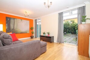 Casa Confort, varias camas, no fumadores | Zona de estar