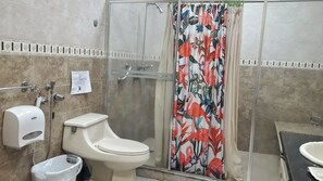 Shower - Casa MonaLisa PTY - Hostel (Panama City)