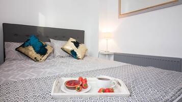 3 bedrooms, individually decorated, individually furnished