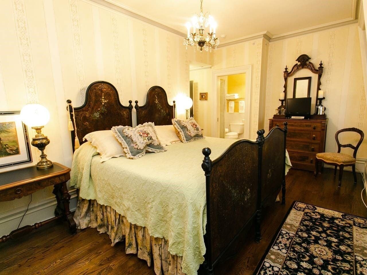Luxury Double Room, Ensuite, Garden View (The Morgan Room)