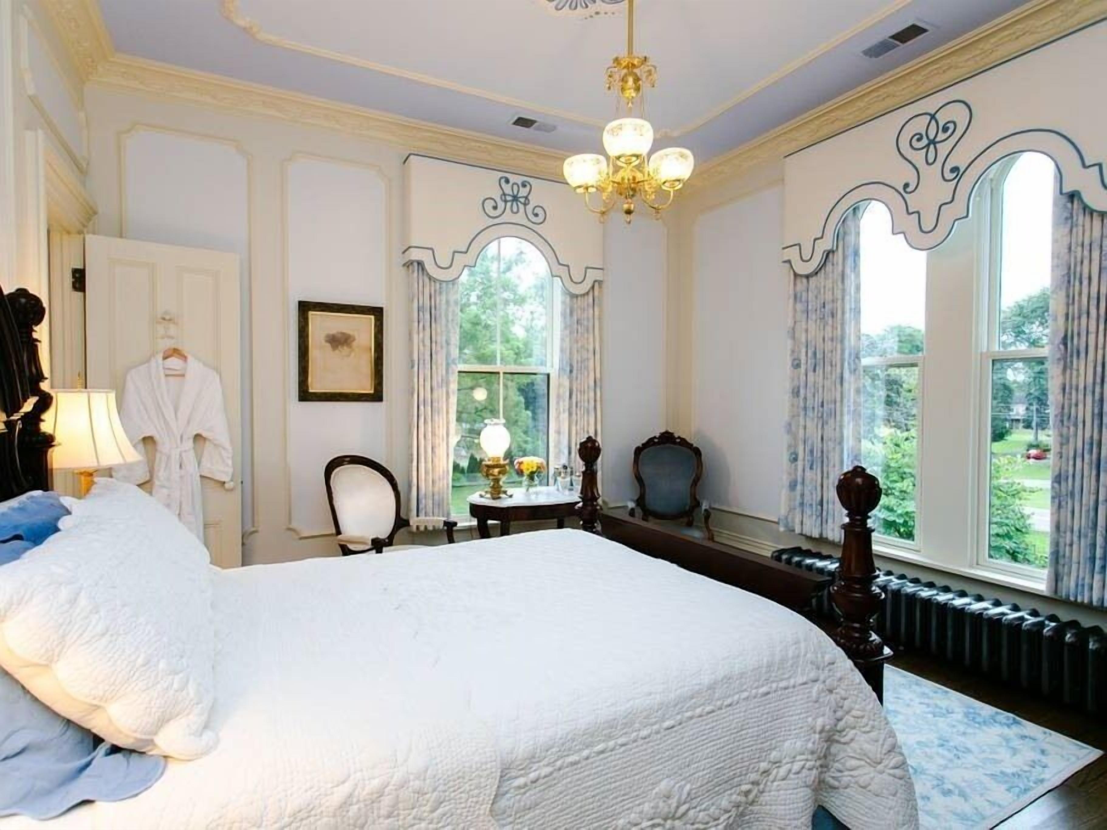 Double Room, Ensuite, Garden View (The Jane Robbins Room)