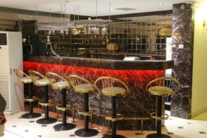 Bar (en la propiedad)