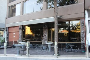 Fachada de la propiedad