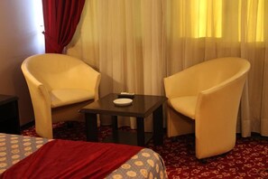 Premium bedding, minibar, in-room safe, desk - Hotel Akyuz (Ankara)