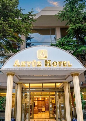Front of property - Hotel Akyuz (Ankara)