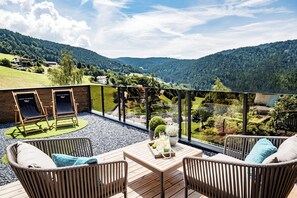 Luxury Suite, Mountain View | Hypo-allergenic bedding, minibar, in-room safe, desk - DER MESNERWIRT (Avelengo)