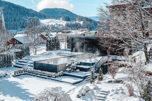 Indoor pool, outdoor pool