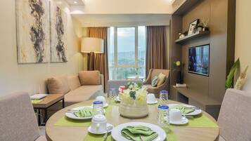 Two Bedroom Suite | In-room dining