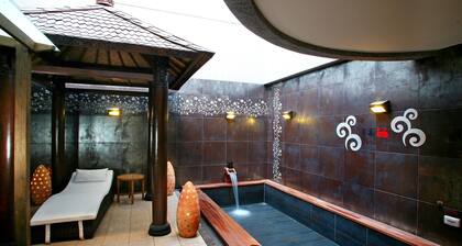 Yuma Hot Spring Hotel