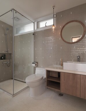Shower, free toiletries, hair dryer, slippers