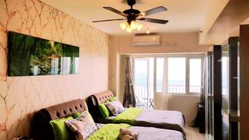 Family Condo, Balcony, Lake View | Soundproofing, bed sheets