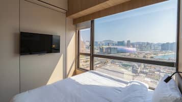 Free WiFi, bed sheets, wheelchair access