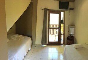 Suite | Decoración individual, escritorio, camas supletorias y wifi gratis
