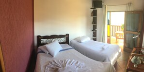 Suite | Decoración individual, escritorio, camas supletorias y wifi gratis