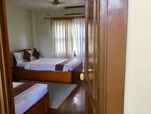 เตารีด/โต๊ะรีดผ้า, Wi-Fi ฟรี, ผ้าปูที่นอน