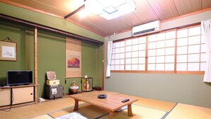 Enkeltrom – business, japansk futon, røyk | Wi-fi (inkludert)