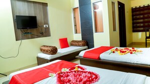 Superior Twin Room, 2 Twin Beds, Non Smoking | Premium bedding, down comforters, in-room safe, desk - Hotel Abi Krishna (Puducherry)