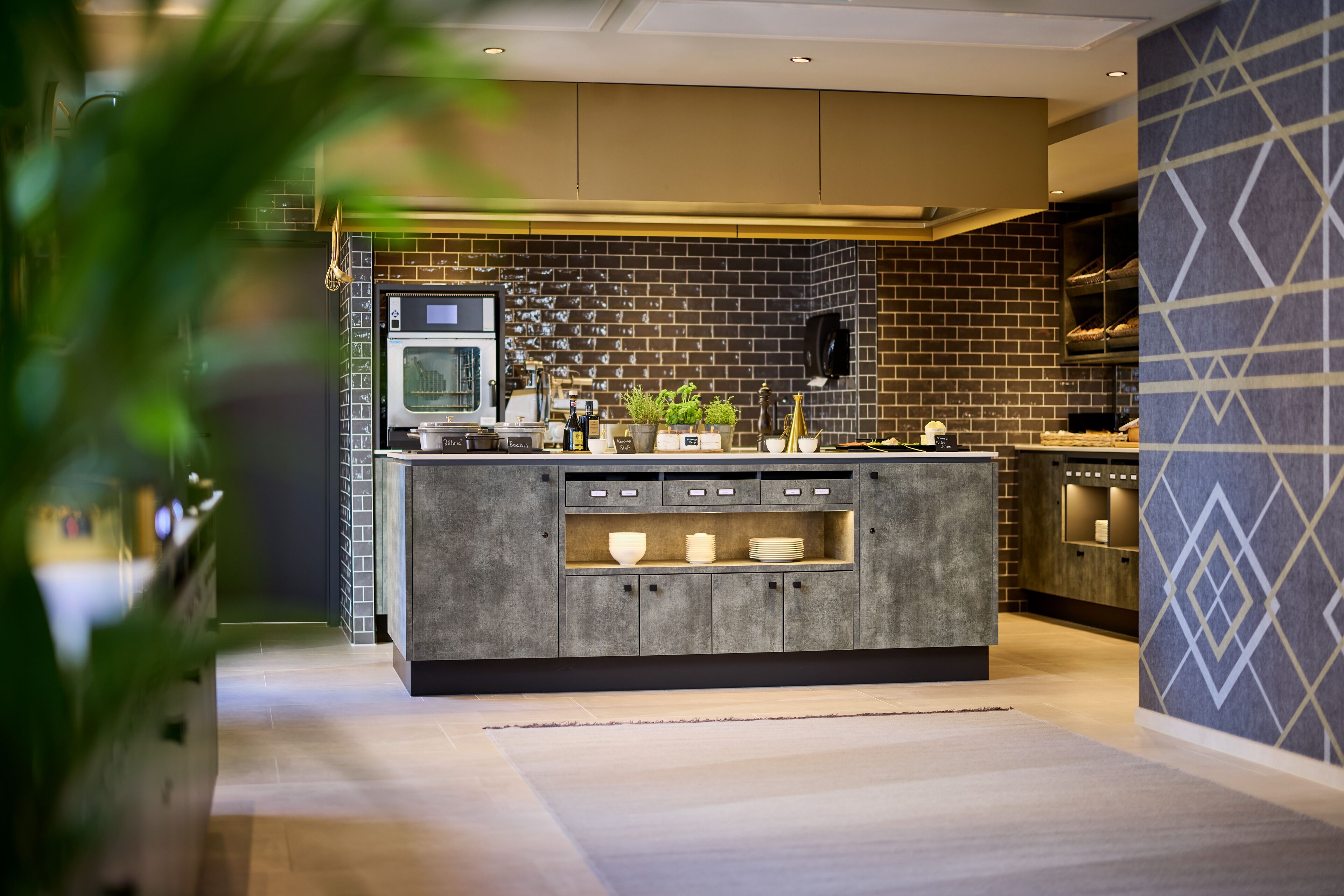 daily buffet breakfast (eur 20 per person)