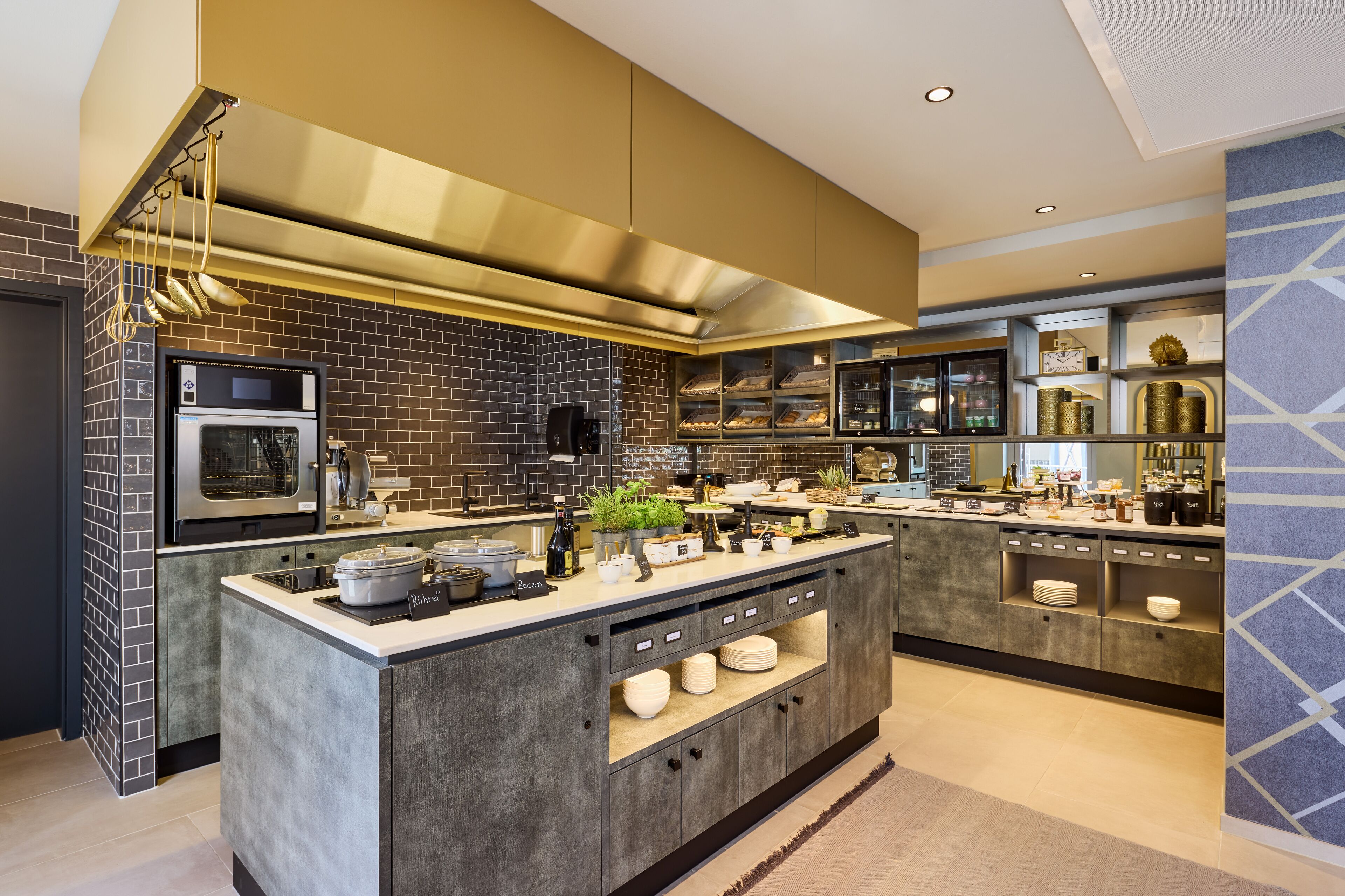 daily buffet breakfast (eur 20 per person)