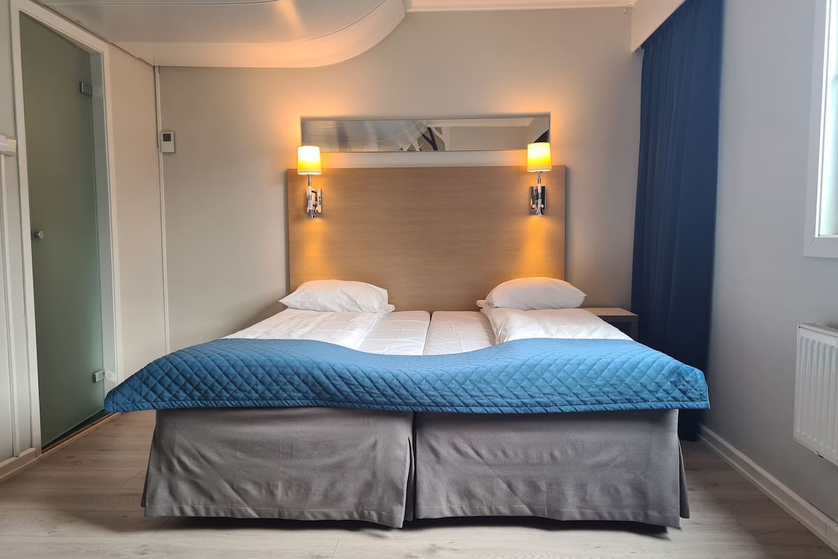 Standard Twin Room, 2 Twin Beds, Non Smoking | Desk, blackout drapes, soundproofing, free WiFi