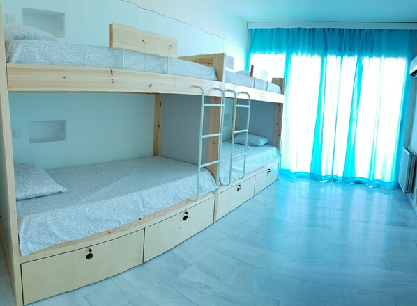 Shared Dormitory, Mixed Dorm, Shared Bathroom | 1 bedroom, premium bedding, soundproofing, iron/ironing board