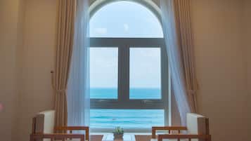 Suite Family Room With Sea View | Beach/ocean view