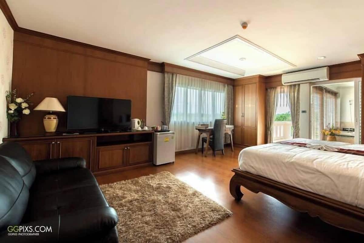 Suite Room (Zone A) | 迷你吧、遮光窗簾/窗簾、免費 Wi-Fi、床單