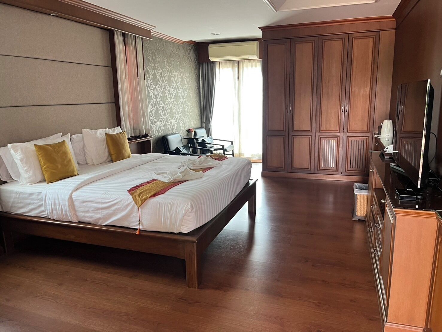 Standard Double Room, Lanai | Minibar, blackout curtains, rollaway beds, free WiFi