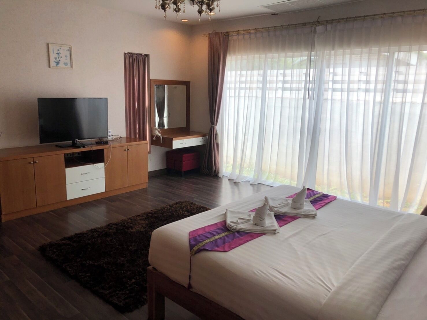 Family Room (Zone B) | 迷你吧、遮光窗簾/窗簾、免費 Wi-Fi、床單