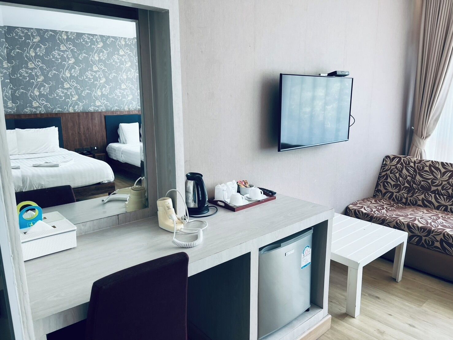 Standard Twin Room | Minibar, blackout curtains, rollaway beds, free WiFi