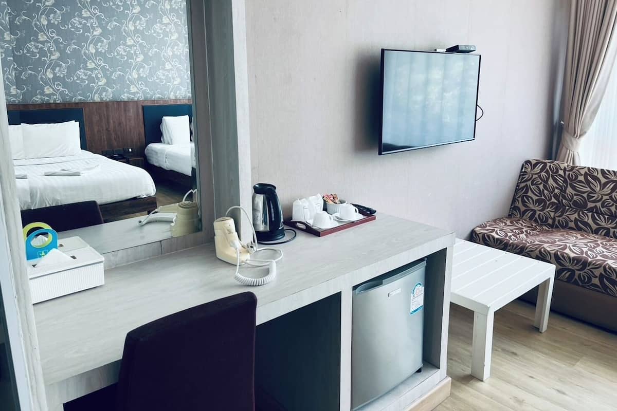 標準雙床房 | 迷你吧、遮光窗簾/窗簾、摺床/加床 (收費)、免費 Wi-Fi