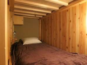 In-room safe, free WiFi - No Borders Hostel (Tokyo)