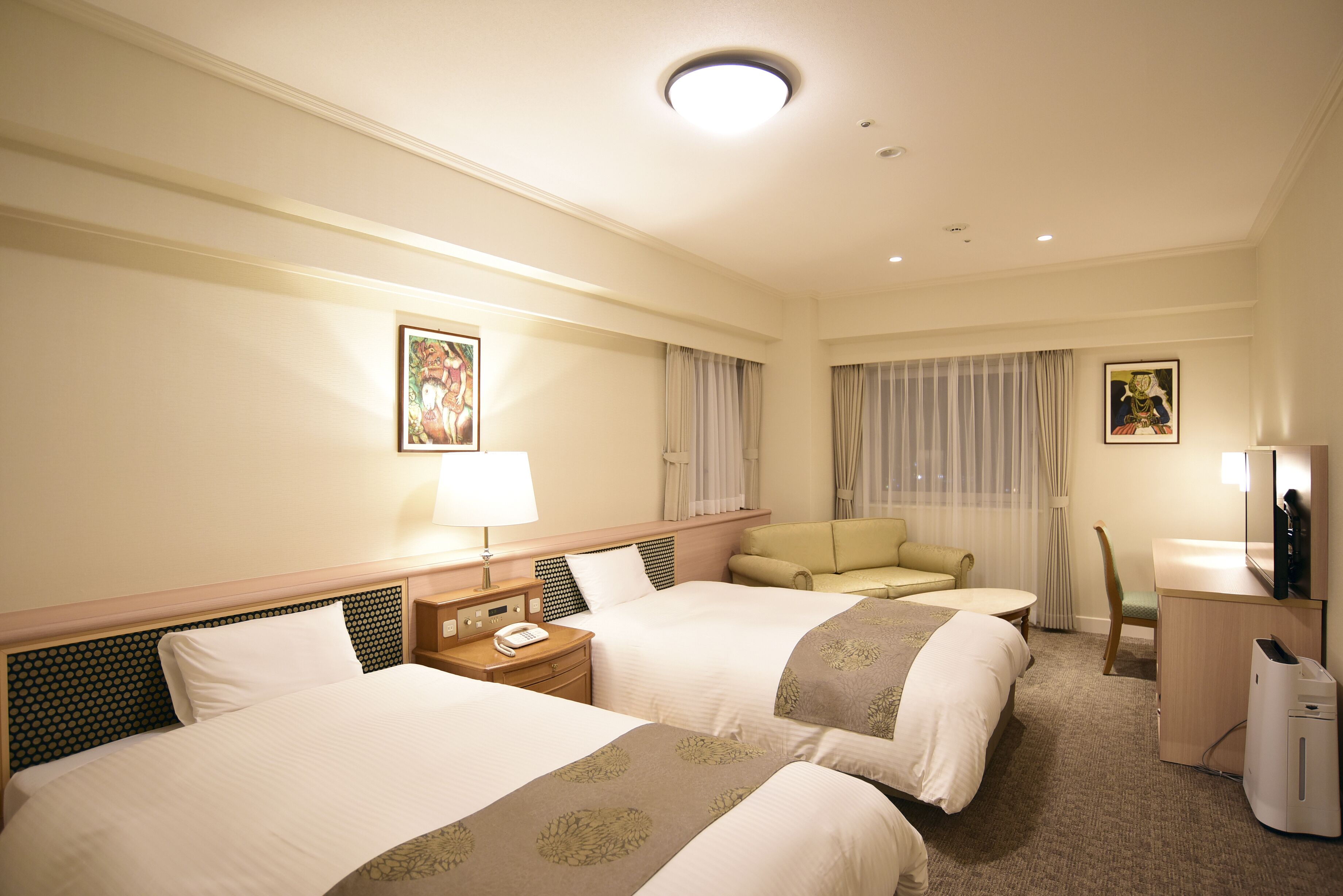 deluxe twin room, smoking | 2 bedrooms, desk, laptop workspace, blackout curtains