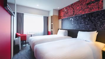 Kamar Standar, 2 Tempat Tidur Twin | Brankas, meja kerja, tirai kedap cahaya, dan kedap suara
