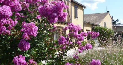 Les Sureaux