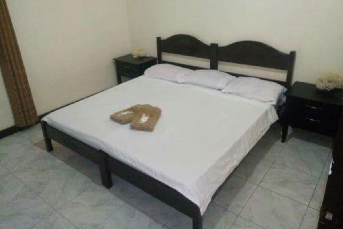 3 chambres, chambres insonorisées, lits bébé (en supplément)