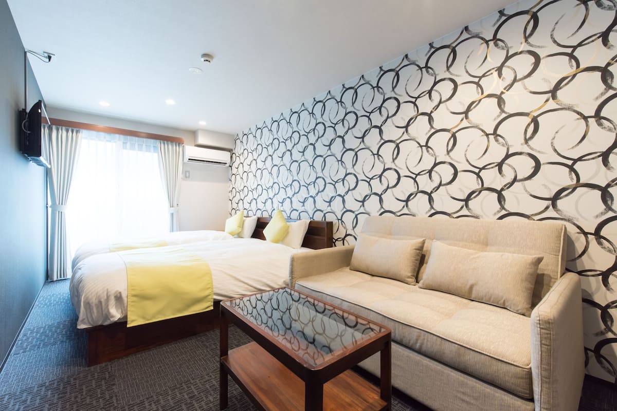 Family Studio | 1 bedroom, in-room safe, desk, blackout drapes